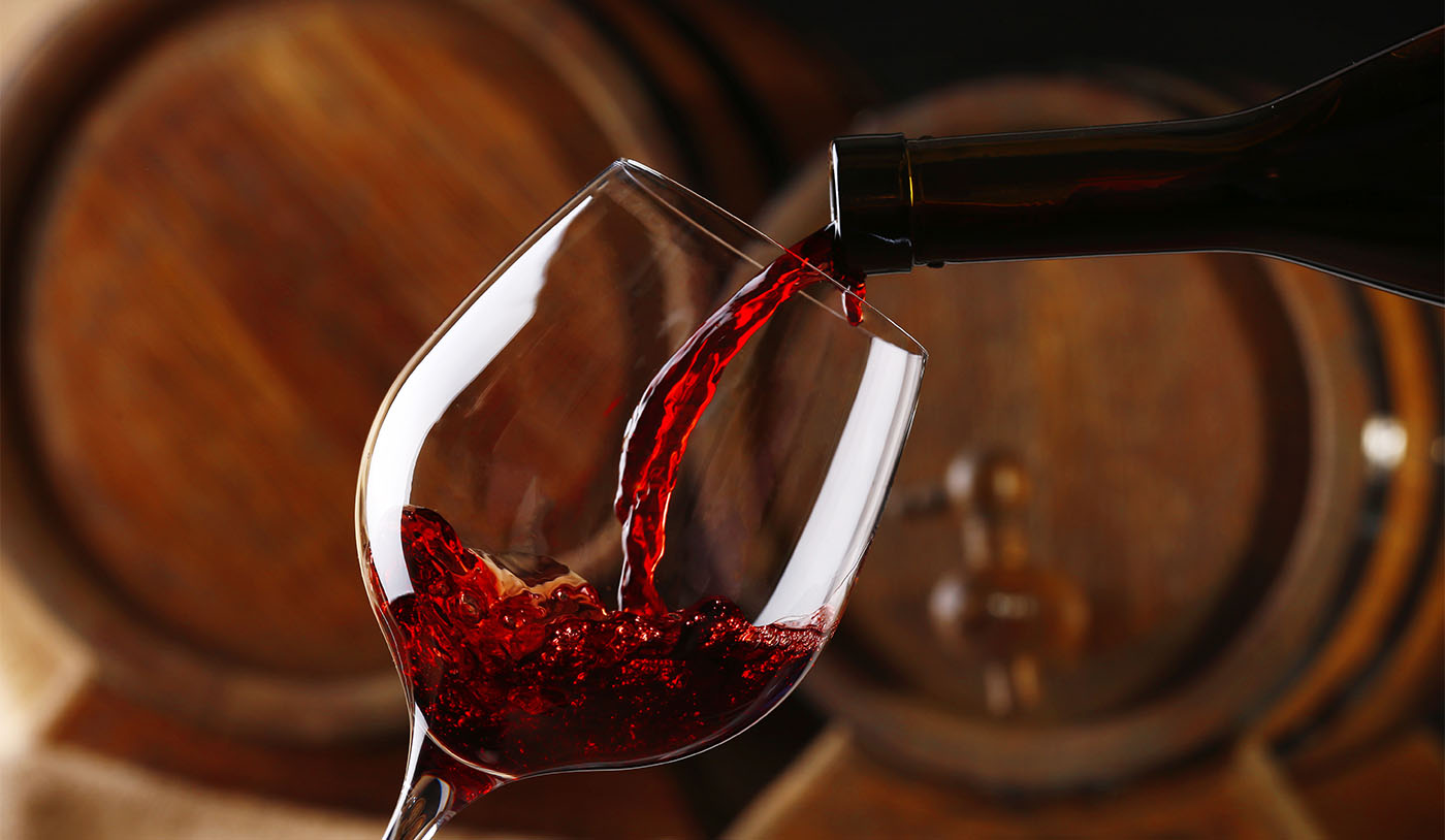 Com ou sem barrica? Como a madeira influencia o vinho
