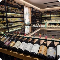 Vinhos em destaque no showroom da Matriz